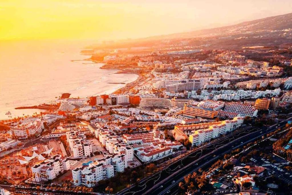 Independiente En Adeje * Costa Adeje (Tenerife)